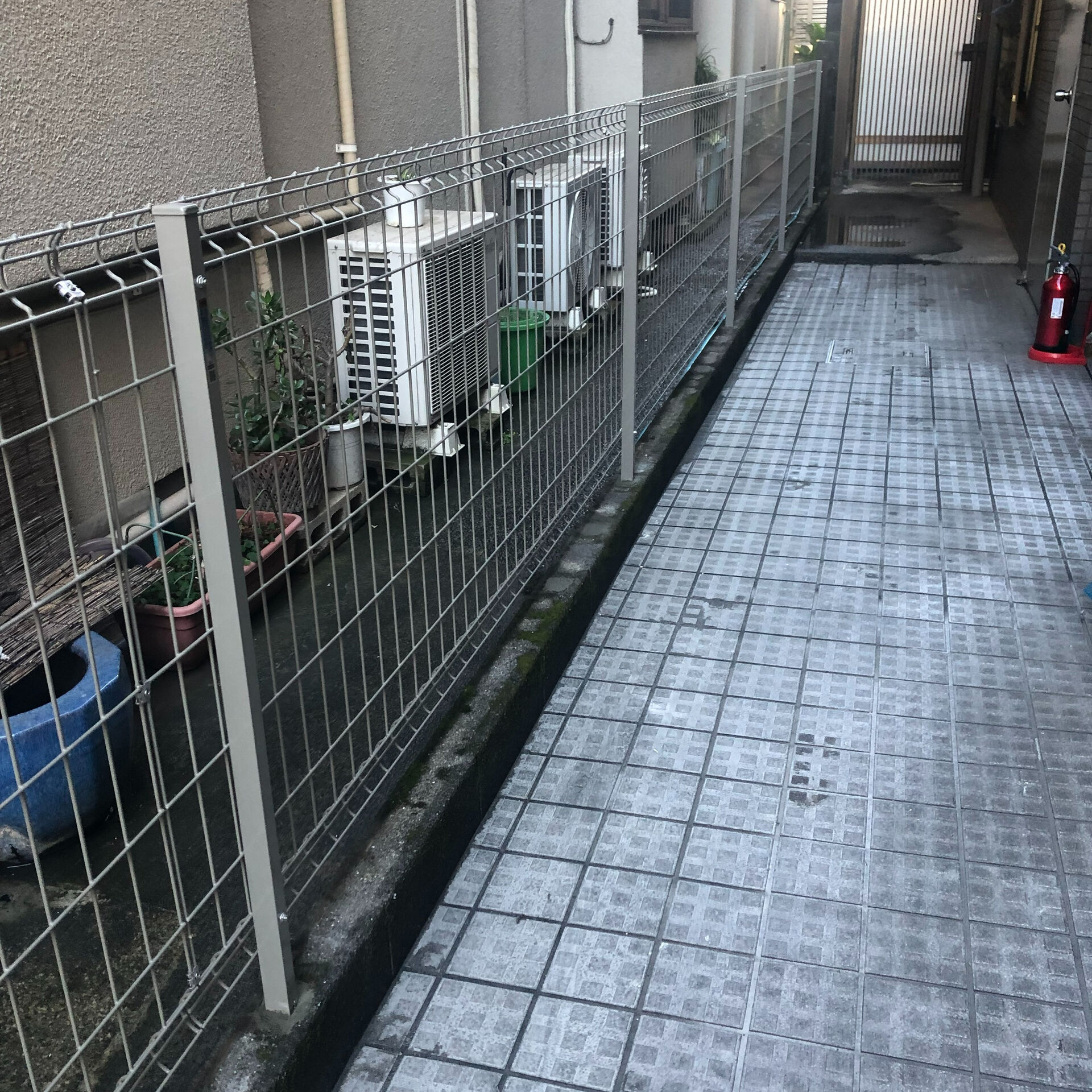 フェンスの高さは、設置目的に合わせて決めることが大切です