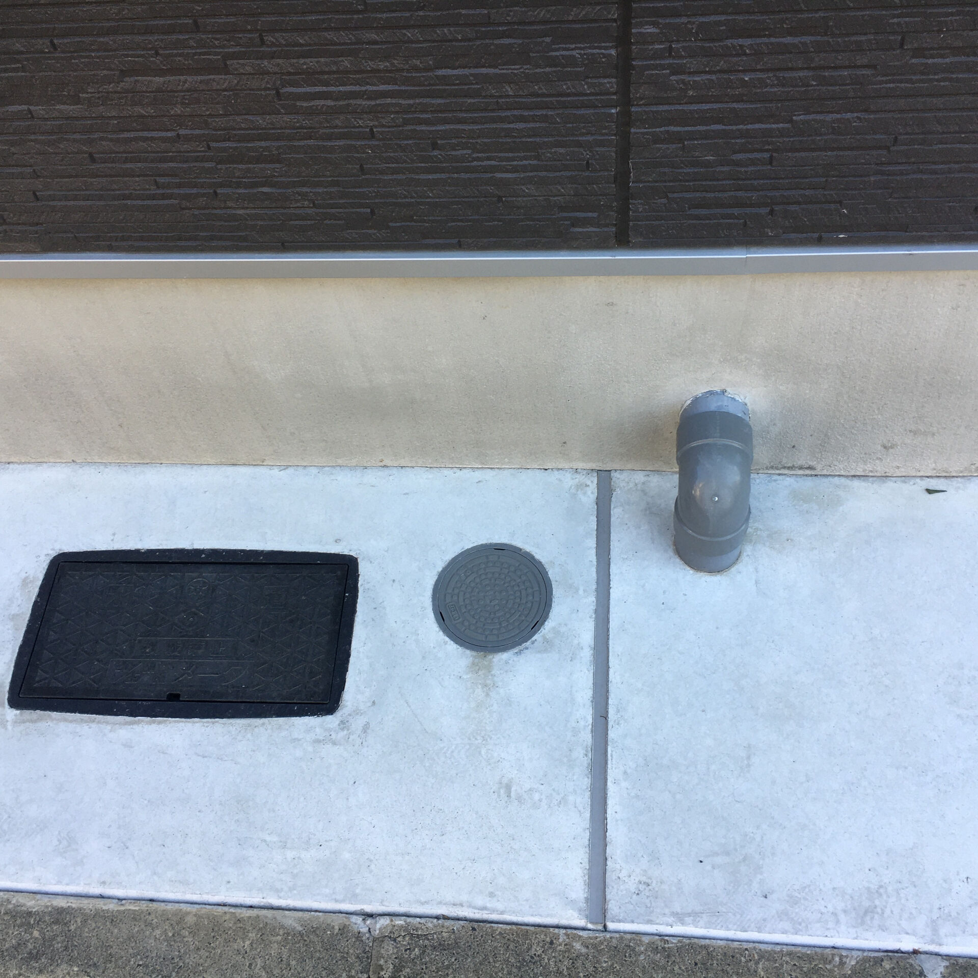土間コンクリートを施工する場所に水道栓（立水栓・散水栓）があ