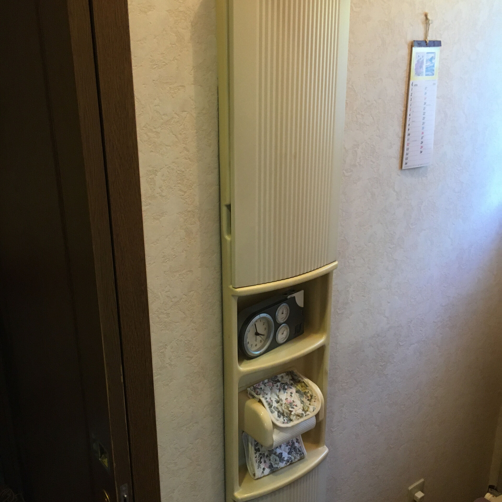 トイレの収納リフォームで失敗しないためには、まずトイレットペ