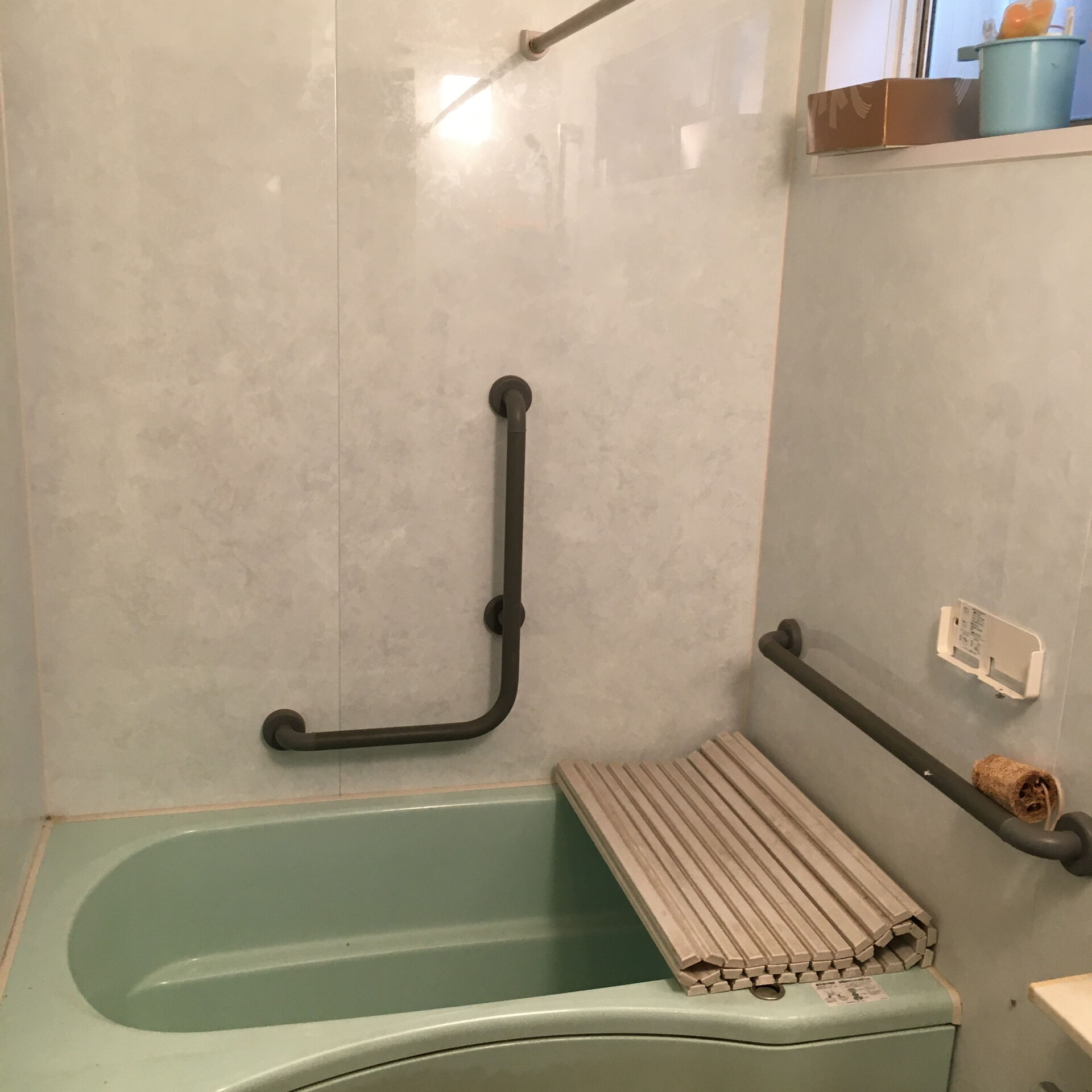 トイレリフォームでは、便器や手洗い器などの設備選びだけでなく