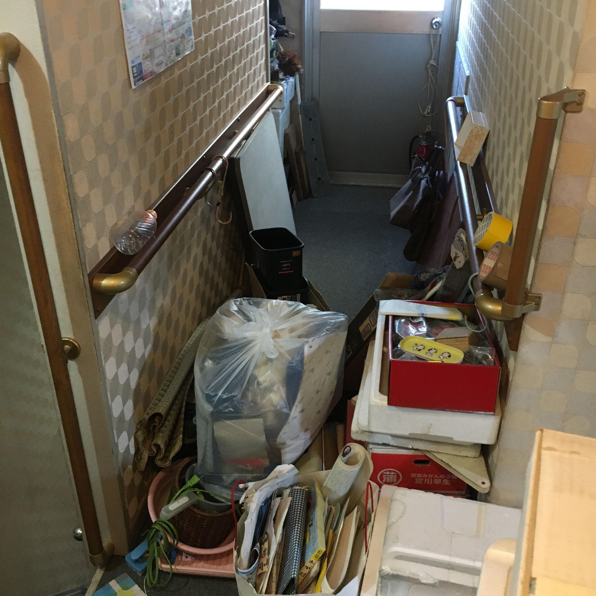 引越しの際の廃棄では、不要品を早めに整理し、品目ごとに適切な